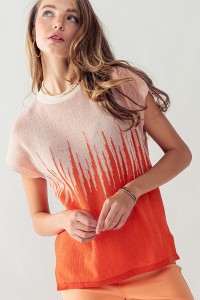 TWO-TONE SHORT-SLEEVE TOP