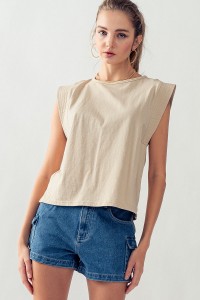 SHORT-SLEEVE CASUAL TOP