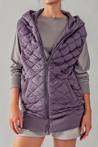 DIAMOND QUILTED FRONT ZIP UP SOFT HOODED VEST