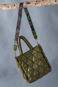DIAMOND QUILTED WITH STRAP PUFFER CROSS BAG