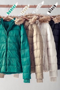 QUILTED STAND COLLAR PADDED JACKET W FAUX FUR HOODIE