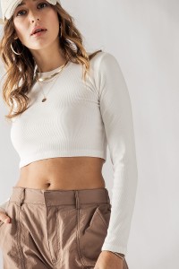 SOFT RIB KNIT LONG SLEEVE FITTED CROP TOP