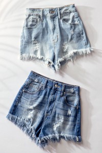 HIGH RISE SHORTS WITH DESTROY
