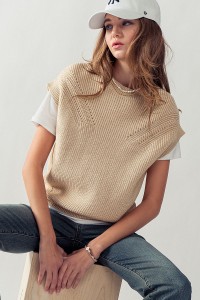 KNITTED SHORT SLEEVE TOP
