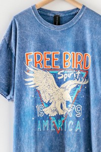 BLAIRE MINERAL WASH FREE BIRD GRAPHIC TOP
