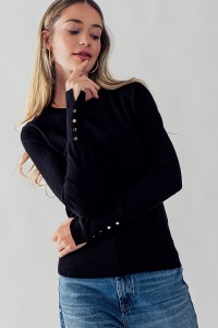 BUTTON LONG SLEEVE KNIT TOP