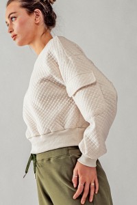 PULLOVER QUILTED SWEATSHIRT