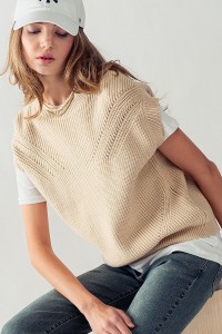 SHORT-SLEEVE KNITTED TOP